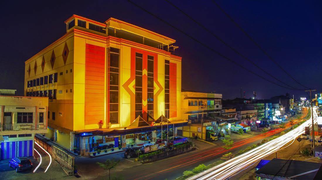 Grand Hotel Jambi Εξωτερικό φωτογραφία